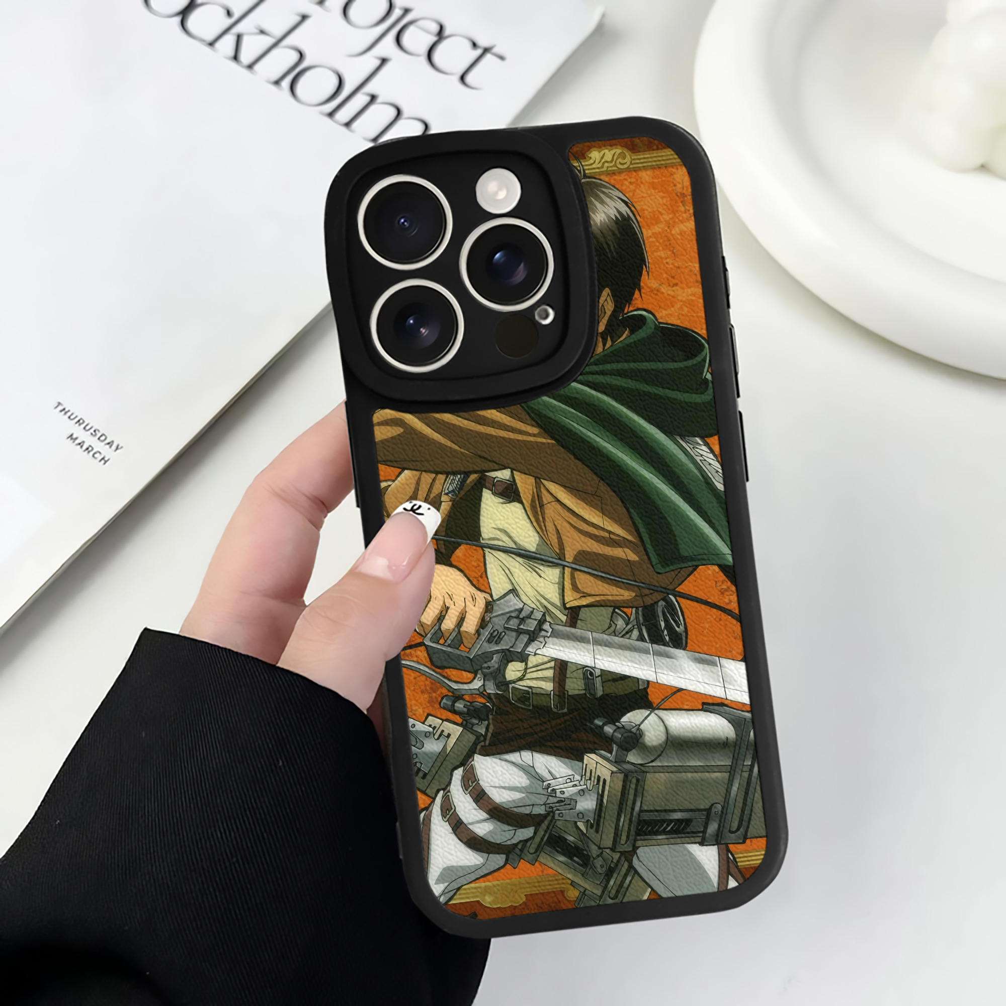 （画像用） 進撃の巨人 Attack on Titan 【iPhone 16シリーズ対応】シリコンスマホケース（レザー調） 材質：シリコン